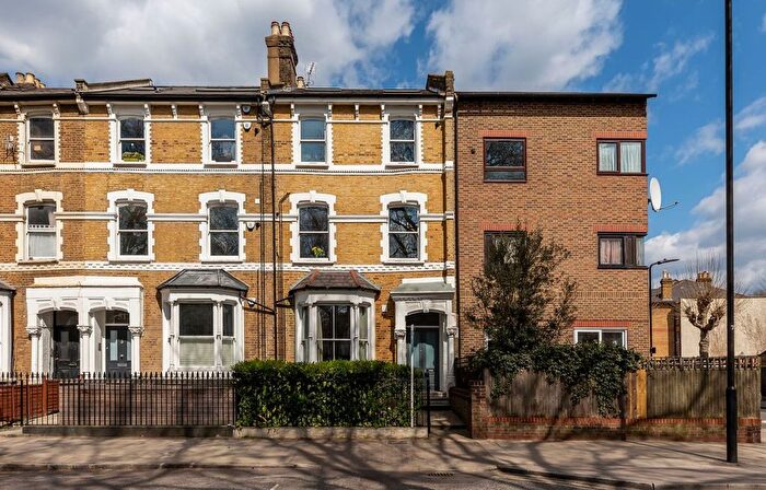 2 Bedroom Flat To Rent In Northwold Road, London, N16