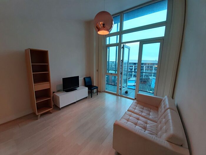 2 Bedroom Flat To Rent In , Wheeleys Lane, Park Central, Birmingham, B15