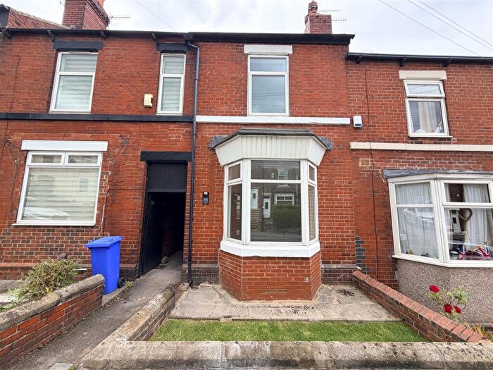 3 Bedroom Terraced House To Rent In Bellhouse Road, Firth Park, S5