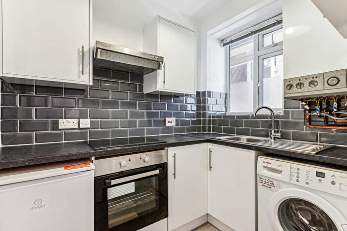 2 Bedroom Flat To Rent In Pentonville Road, Angel, N1