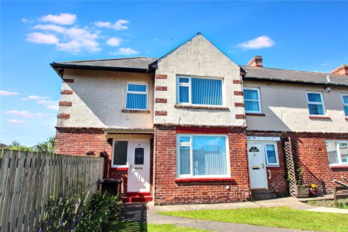 3 Bedroom Semi-Detached House For Sale In Sycamore Avenue, Whitley Bay, NE25