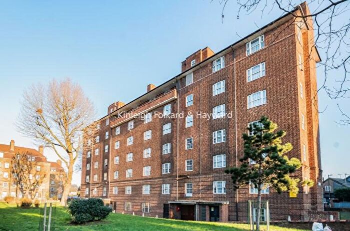 2 Bedroom Flat To Rent In Doddington Grove London, SE17