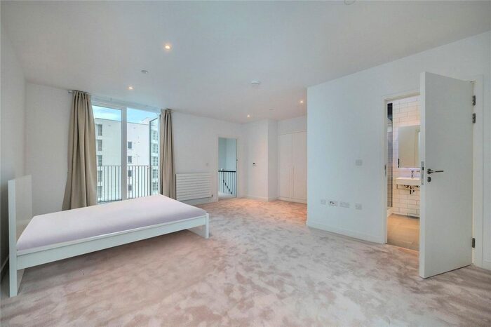 5 Bedroom Terraced House To Rent In Starboard Way, London, E16