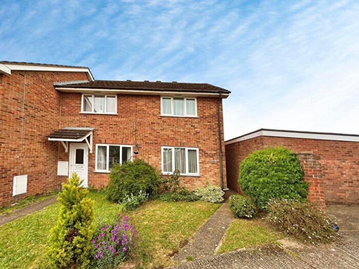 2 Bedroom End Of Terrace House To Rent In Windermere Close, Flitwick, MK45
