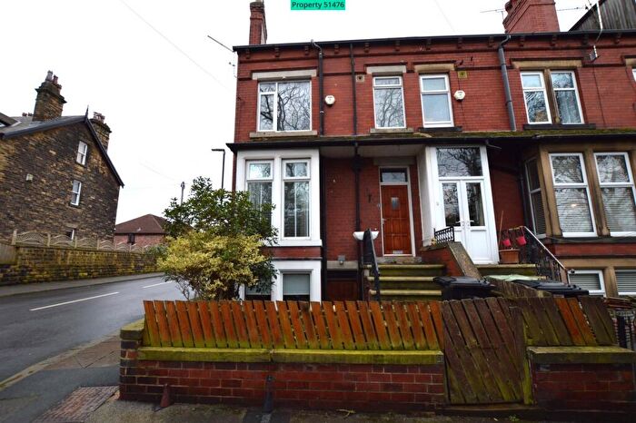 2 Bedroom End Of Terrace House To Rent In Warrels Grove, Leeds, LS13
