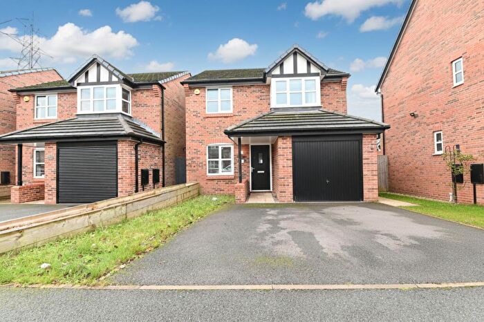 3 Bedroom Detached House For Sale In Virginia Drive, Swinton, M27