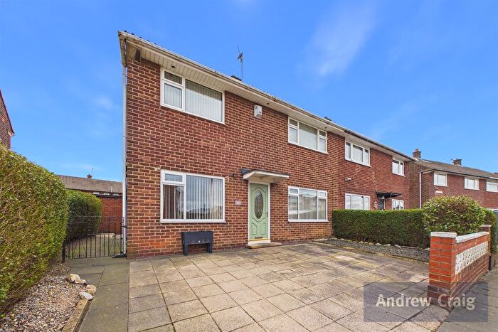 3 Bedroom Semi Detached House For Sale In Ridgeway, Leam Lane, NE10