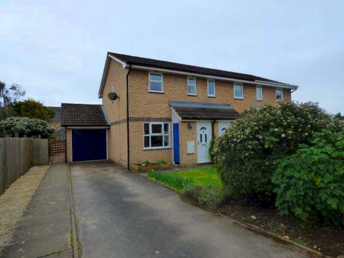 2 Bedroom End Of Terrace House To Rent In Tyrell Close, Stanford In The Vale, SN7