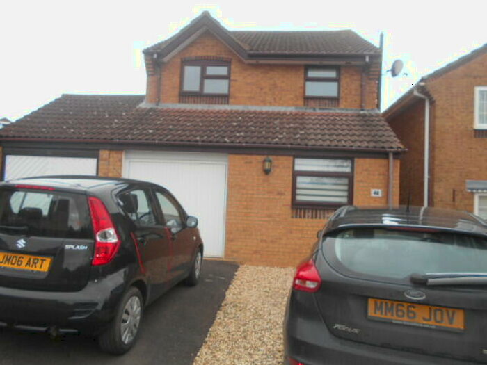 3 Bedroom Detached House To Rent In Boundary Close, Swindon, Wiltshire, SN2