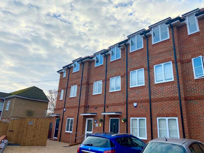 1 Bedroom Flat To Rent In Ferndown, Ph, HA6