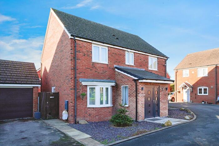 3 Bedroom Detached House For Sale In Meredith Way, Gloucester, GL4