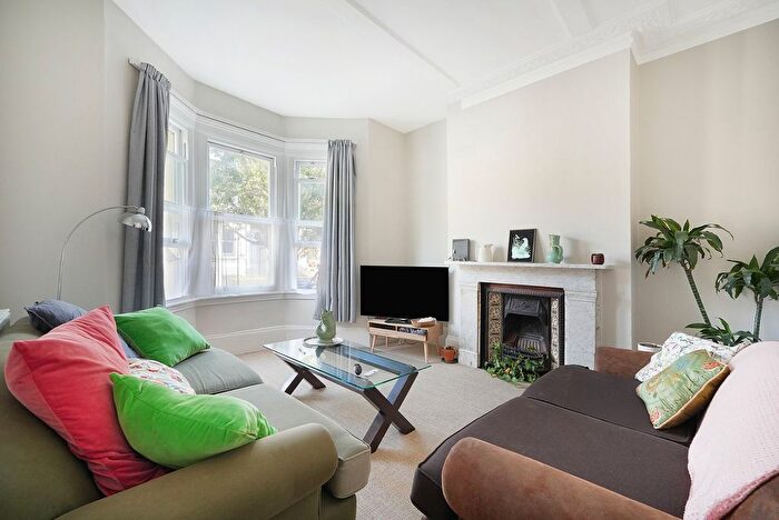 4 Bedroom End Of Terrace House To Rent In Graces Road, Denmark Hill, SE5
