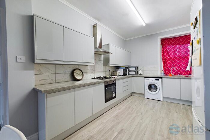 3 Bedroom Flat To Rent In Ashfield Road, Aigburth, L17