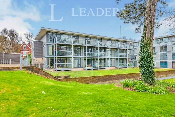 1 Bedroom Flat To Rent In Manor Road Newsom Place, St. Albans, AL1