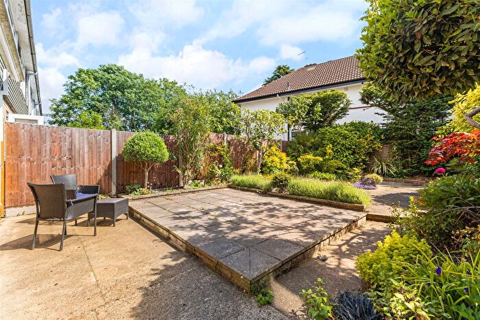 3 Bedroom Terraced House For Sale In Cole Road, Twickenham, TW1