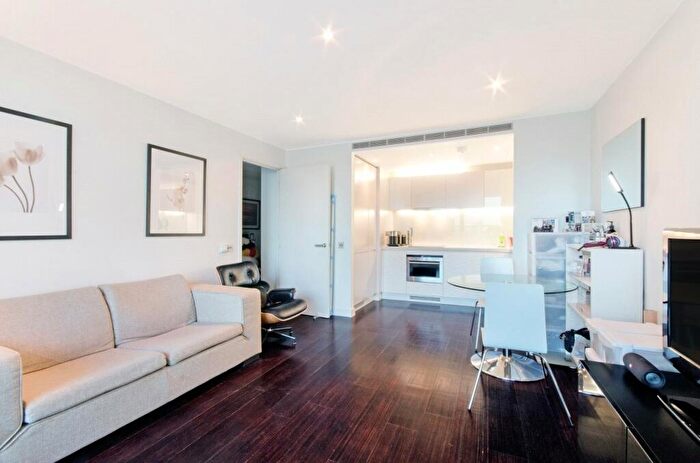 1 Bedroom Apartment To Rent In West Tower, Pan Peninsula, Canary Wharf, London, E14
