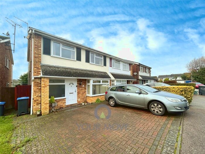 4 Bedroom Semi-Detached House To Rent In Varney Close, Hemel Hempstead, Hertfordshire, HP1