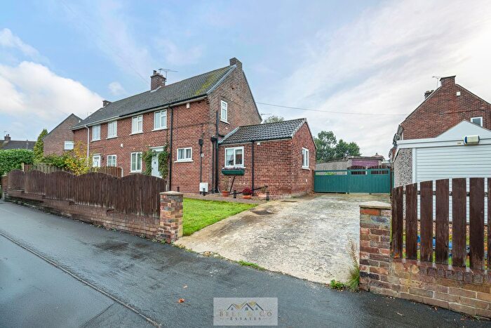 3 Bedroom Semi-detached House For Sale In Walesmoor Avenue, Kiveton Park, Sheffield, S26