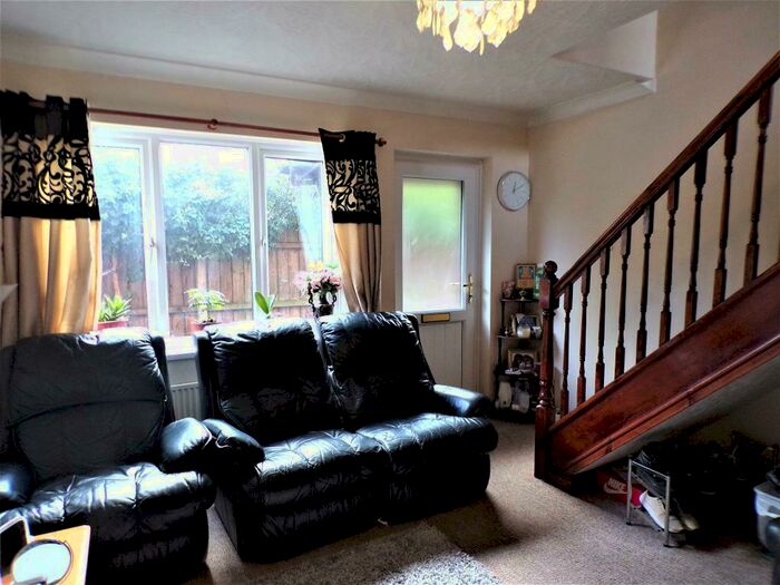 2 Bedroom Terraced House For Sale In Cave Street, Hull, HU5