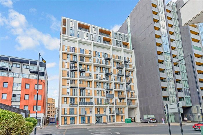 1 Bedroom Flat For Sale In Sutton Court Road, Sutton, Surrey, SM1