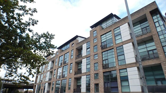 3 Bedroom Flat To Rent In , Carnoustie Street, Glasgow, G5