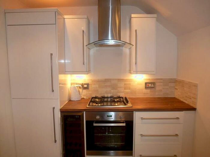 2 Bedroom Apartment To Rent In Pitman Street, Cardiff, CF11