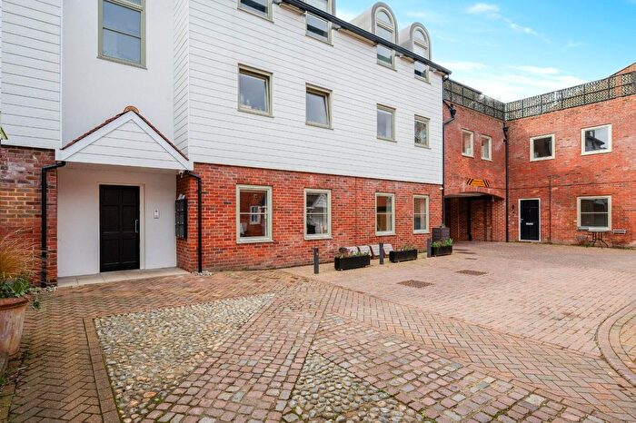 1 Bedroom Flat For Sale In High Street, Ewell, KT17