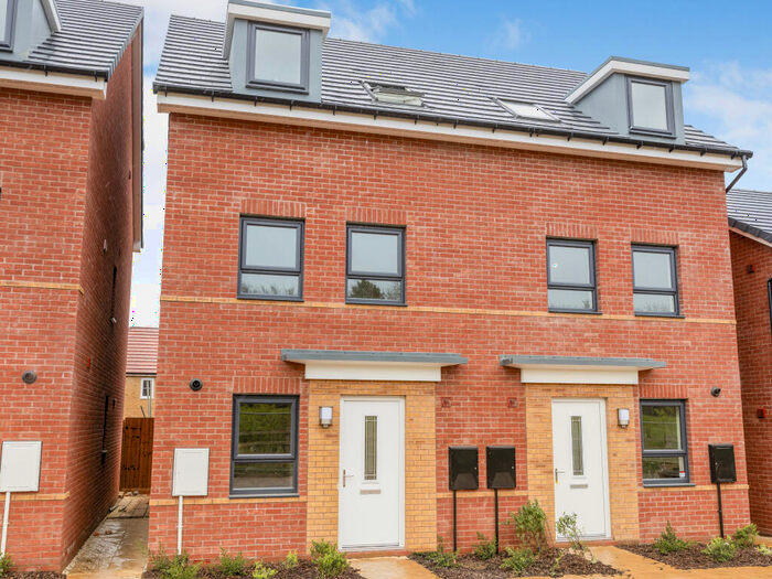 3 Bedroom Semi-Detached House To Rent In Fern Way, Overstone, NN6