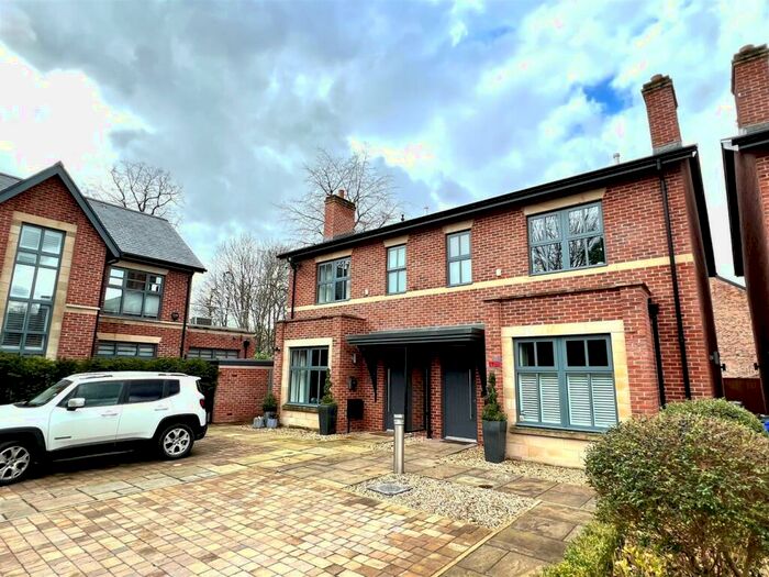 3 Bedroom House To Rent In Bloomesbury Avenue, Manchester, M20