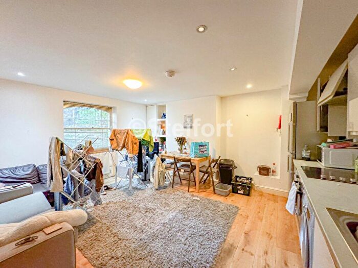 3 Bedroom Flat To Rent In St. John's Grove, London, N19
