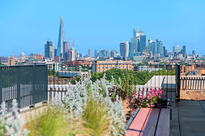 1 Bedroom Flat For Sale In Glengall Rise, Glengall Road, London, SE15