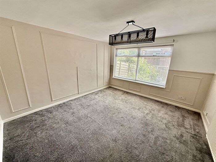 3 Bedroom Terraced House To Rent In Worley Close, Arthurs Hill, Newcastle Upon Tyne, NE4