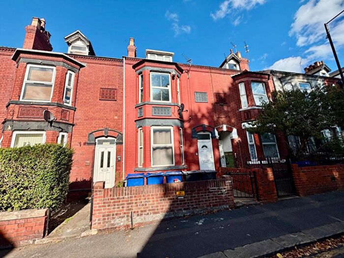 Terraced House For Sale In Broxholme Lane, Doncaster, DN1