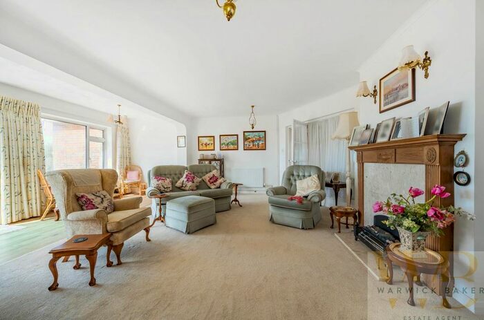 2 Bedroom Detached Bungalow For Sale In Old Fort Road, Shoreham-By-Sea, BN43