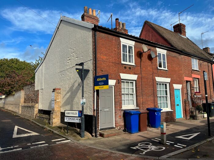 2 Bedroom Terraced House To Rent In Eastgate Street, Bury St Edmunds, IP33
