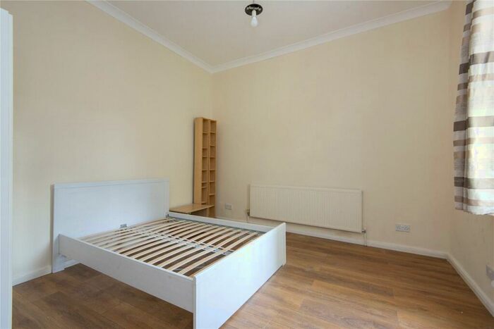1 Bedroom Flat To Rent In Brighton Avenue, Walthamstow, London, E17