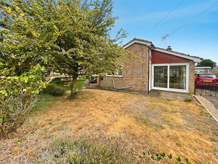 2 Bedroom Detached Bungalow For Sale In Fair Close, Feltwell, IP26