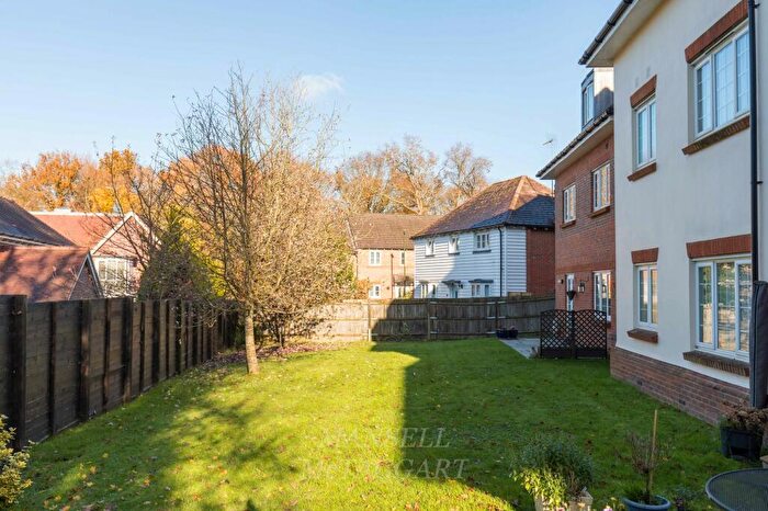 1 Bedroom Flat For Sale In Maddox Drive, Crawley, RH10