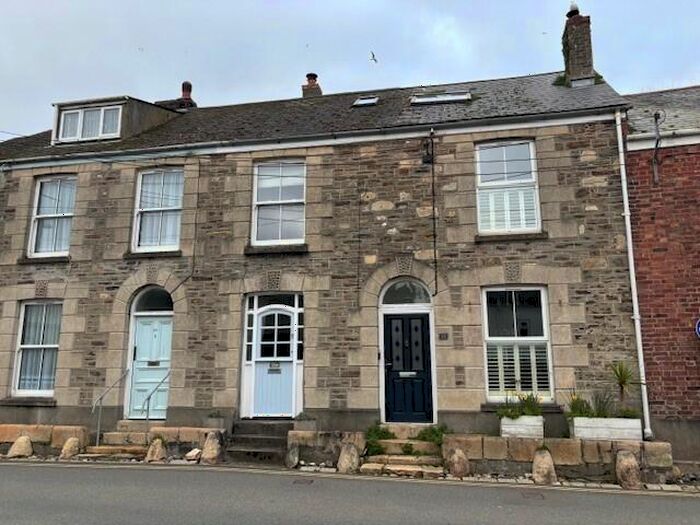 3 Bedroom Terraced House To Rent In Mevagissey, PL26