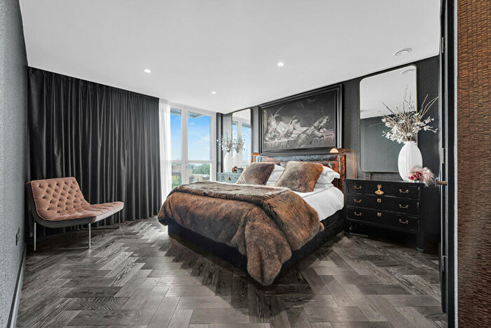 2 Bedroom Apartment For Sale In Unit Lock House, Surrey Quays, SE16