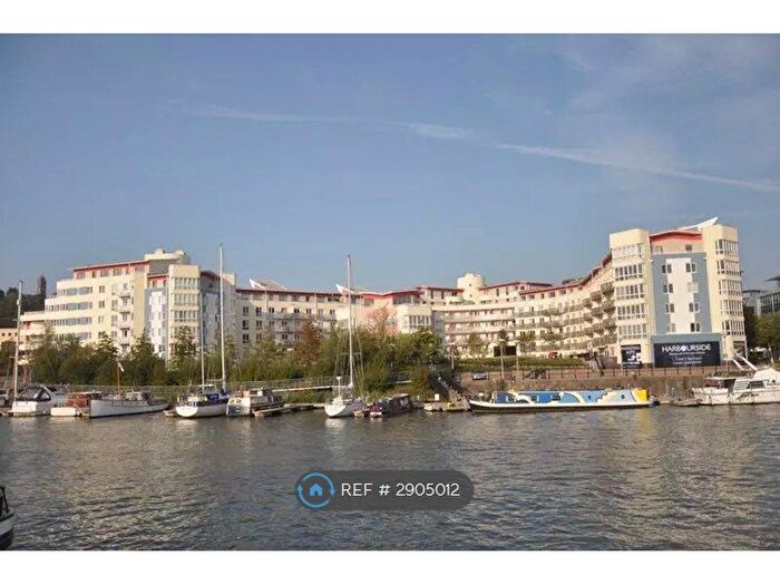 2 Bedroom Flat To Rent In The Crescent, Bristol, BS1