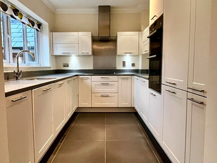 3 Bedroom Retirement Property For Sale In East Mallard Lane, Millbrook Village, Exeter, Devon, EX2