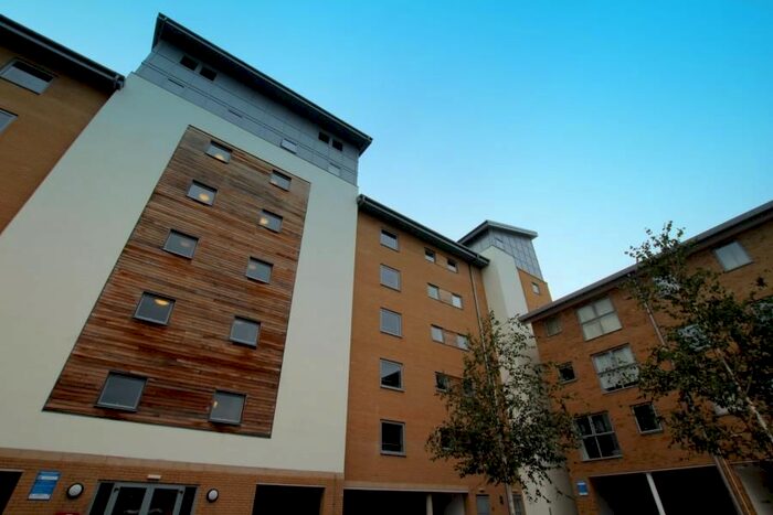 2 Bedroom Flat To Rent In Mizzen Court, Portishead, Bristol, BS20