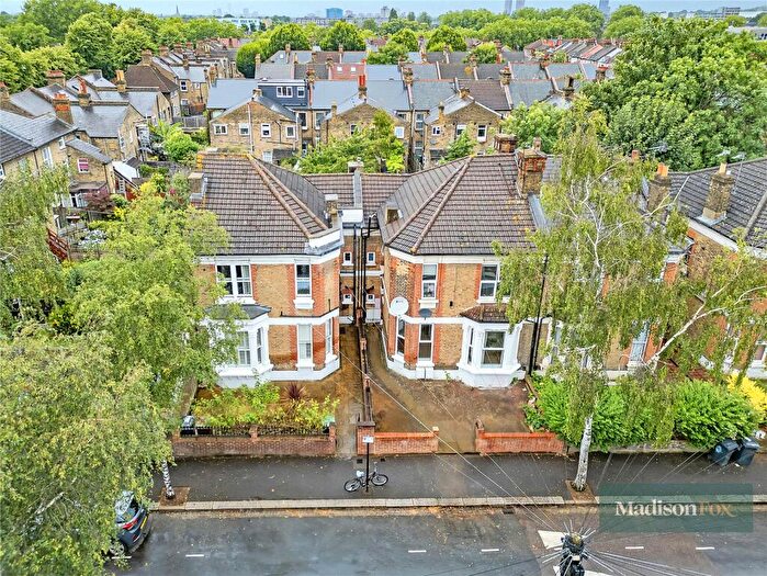 2 Bedroom Apartment To Rent In Scotts Road, Leyton, London, E10