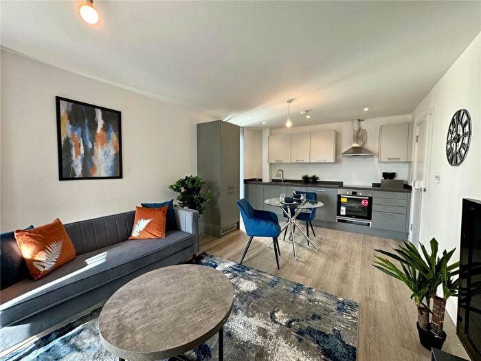 1 Bedroom Flat For Sale In Farnborough Road, Farnborough, Hampshire, GU14