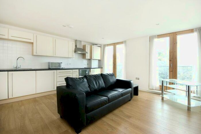 2 Bedroom Flat To Rent In The Grove, Stratford, London, E15