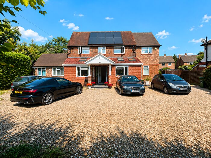 5 Bedroom Detached House To Rent In Mytchett Road, Mytchett, GU16