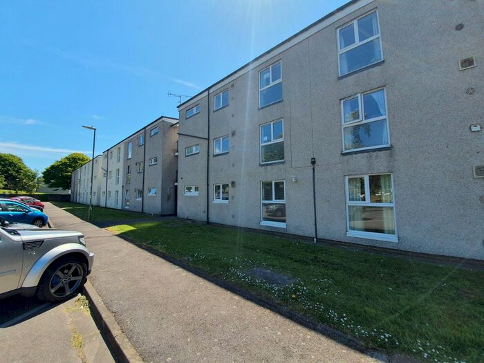 2 Bedroom Flat To Rent In Mandarin Way, Howe Road, Gosport, PO13