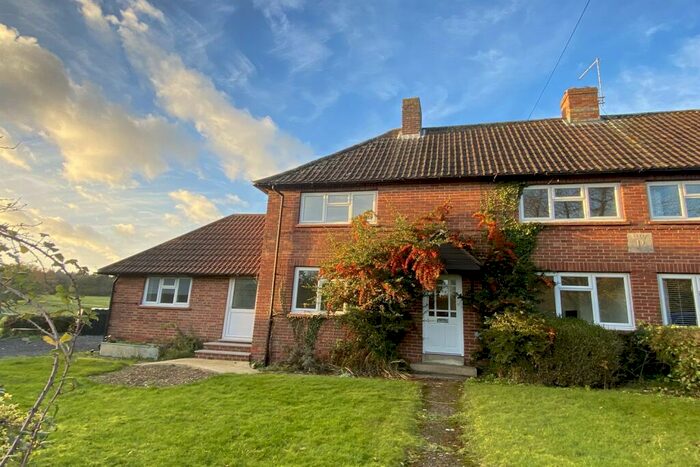 3 Bedroom Cottage To Rent In Ellisfield, Hampshire, RG25