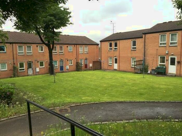 1 Bedroom Ground Flat To Rent In Brunel Gardens, Bradford, West Yorkshire, BD5